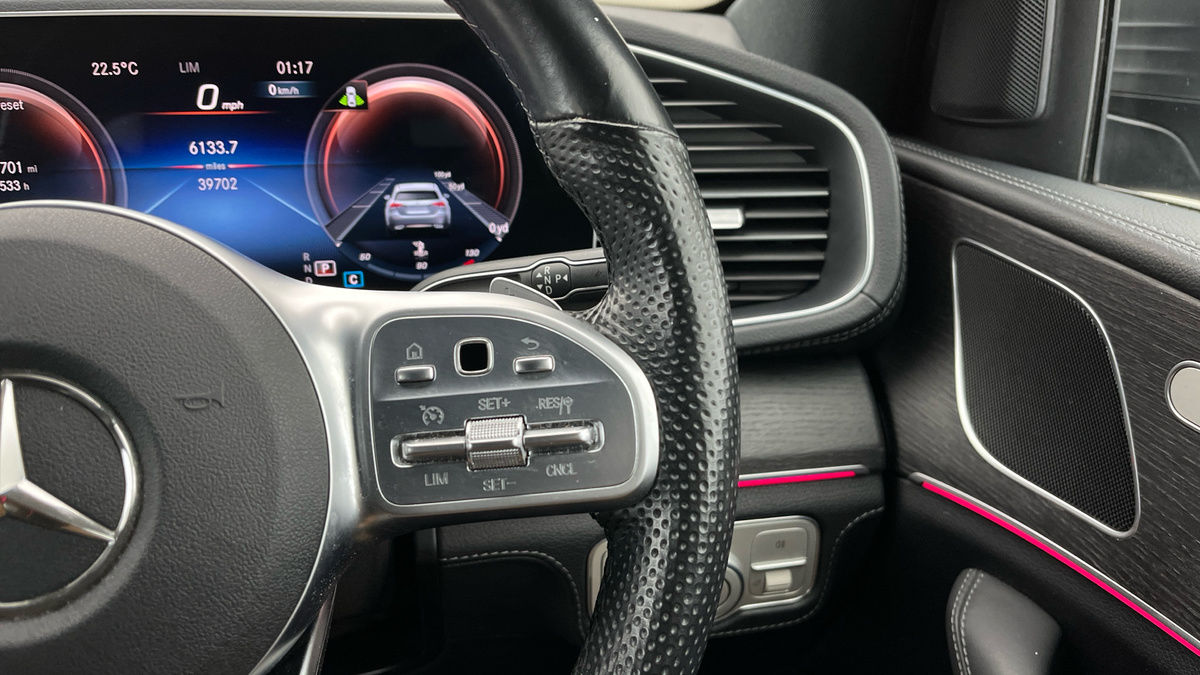 Mercedes-Benz GLE Image 14