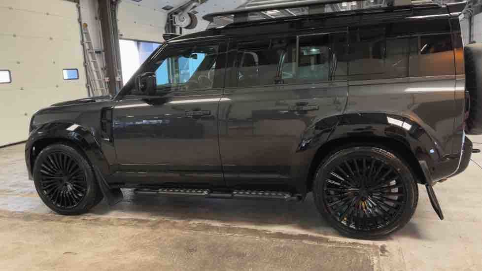 More views of Land Rover Defender 110