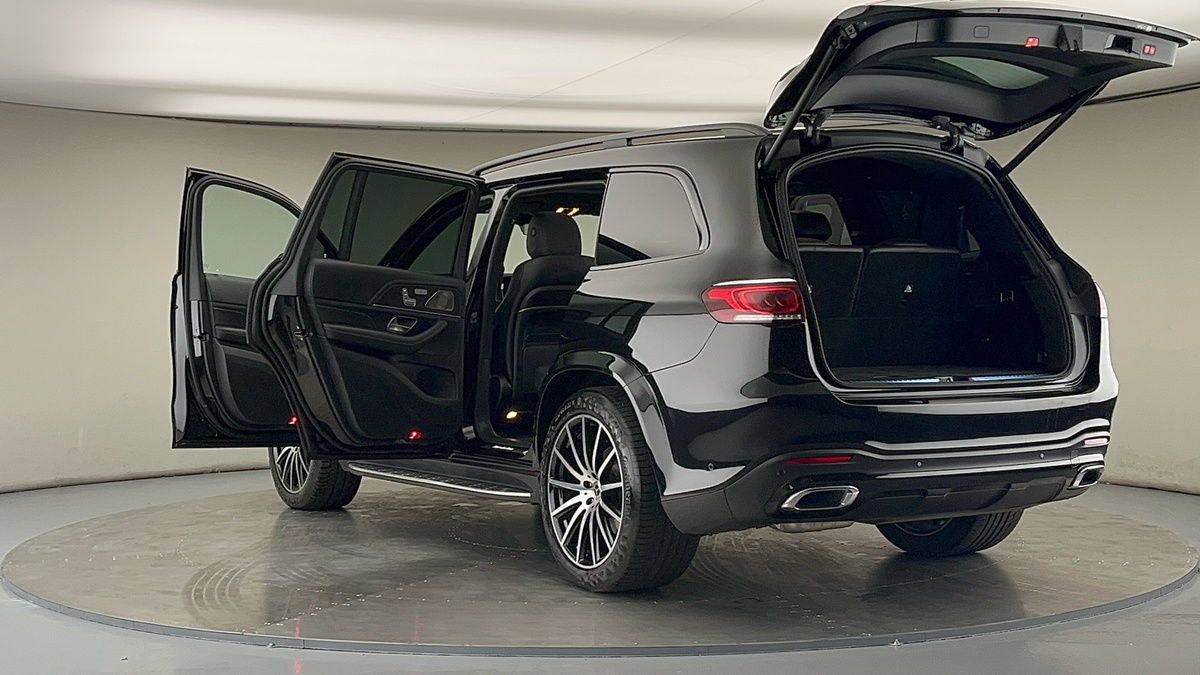 Mercedes-Benz GLS Image 23