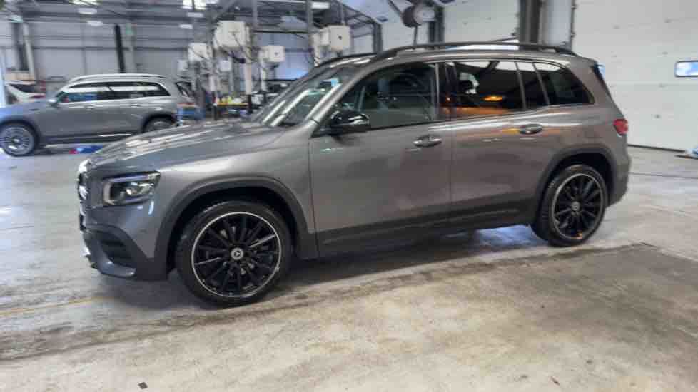 More views of Mercedes-Benz GLB