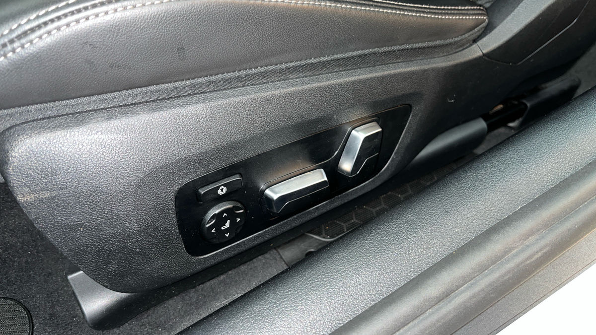 BMW 8 Series Image 9