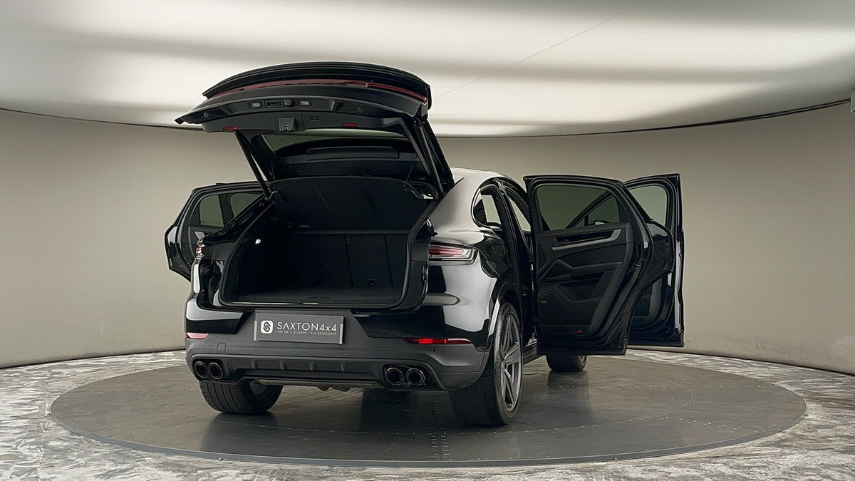 More views of Porsche Cayenne