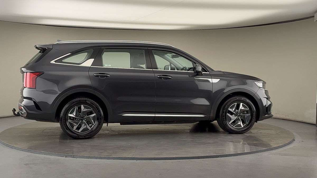 More views of Kia Sorento