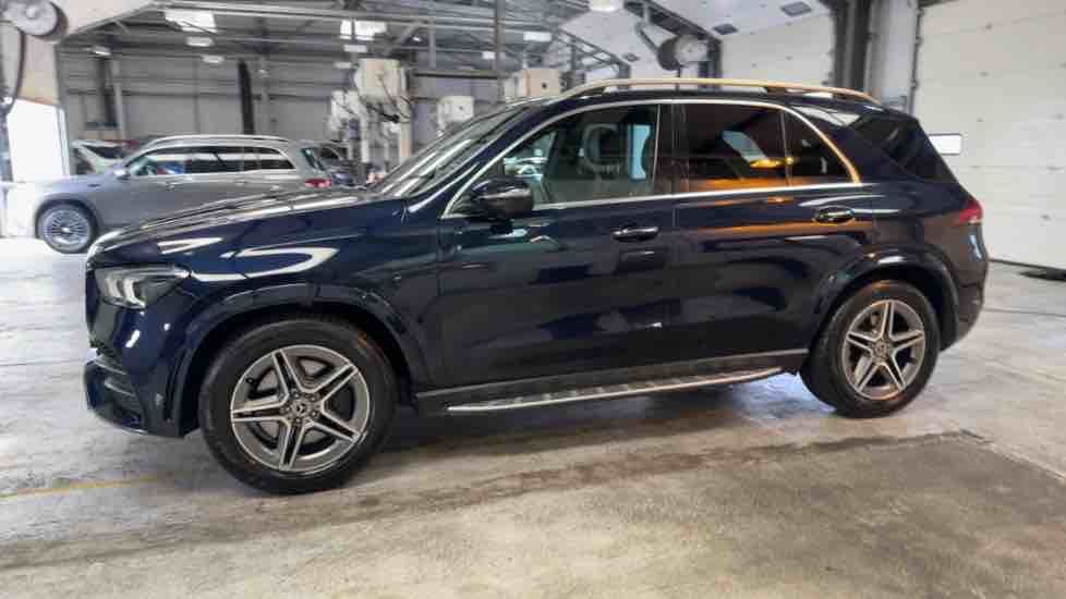More views of Mercedes-Benz GLE