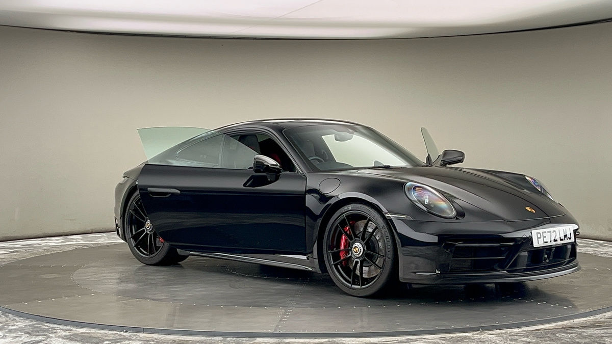 More views of Porsche 911