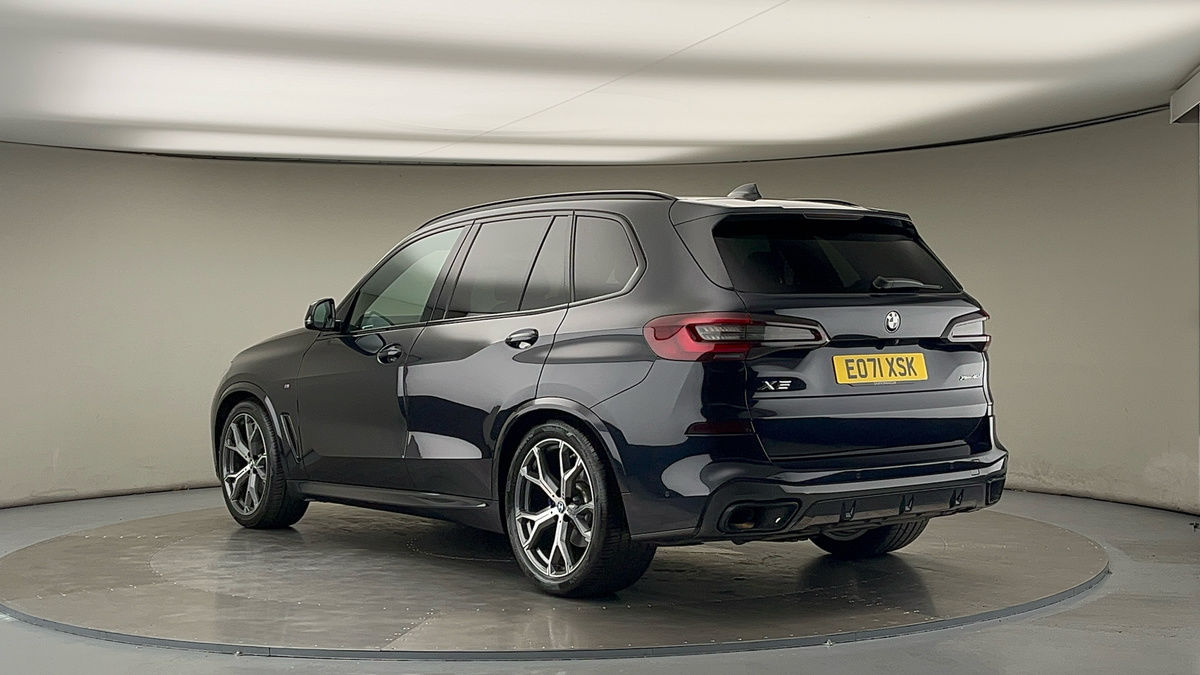 BMW X5 Image 2