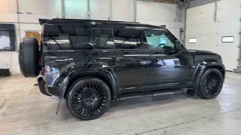 More views of Land Rover Defender 110