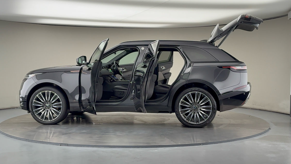 More views of Land Rover Range Rover Velar