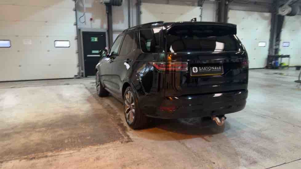 More views of Land Rover Discovery