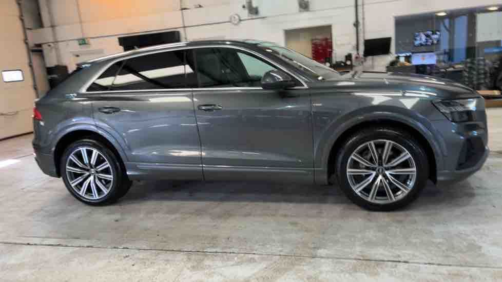 More views of Audi Q8