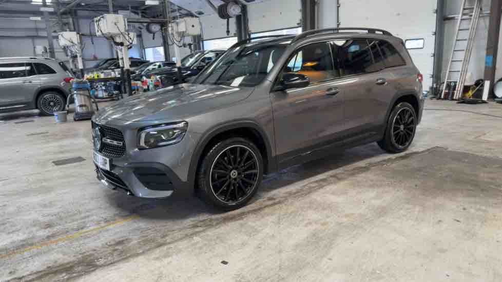 More views of Mercedes-Benz GLB