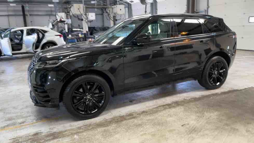 More views of Land Rover Range Rover Velar