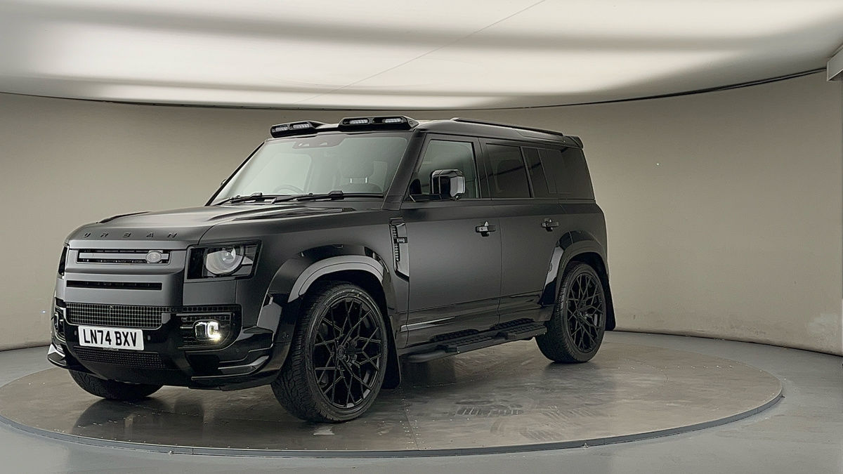 More views of Land Rover Defender 110