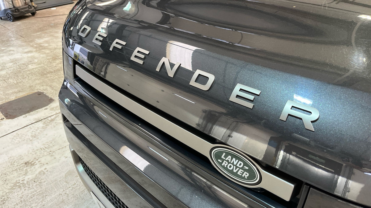 Land Rover Defender 110 Urban Image 39