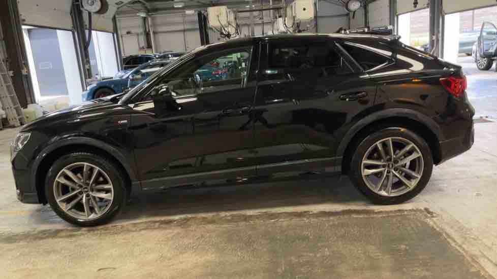 More views of Audi Q3