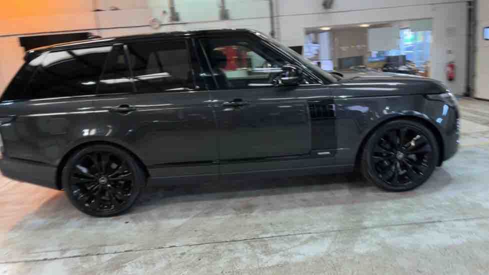 More views of Land Rover Range Rover