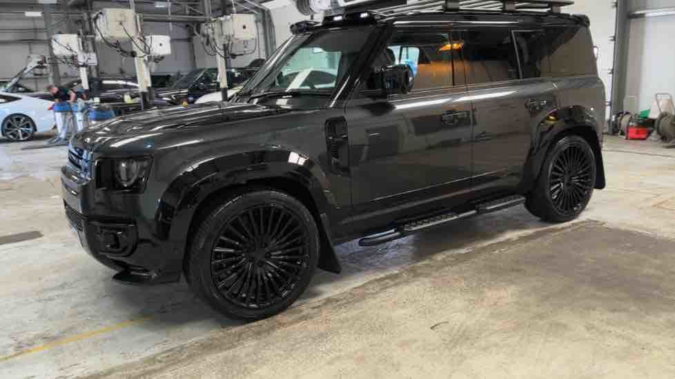 More views of Land Rover Defender 110