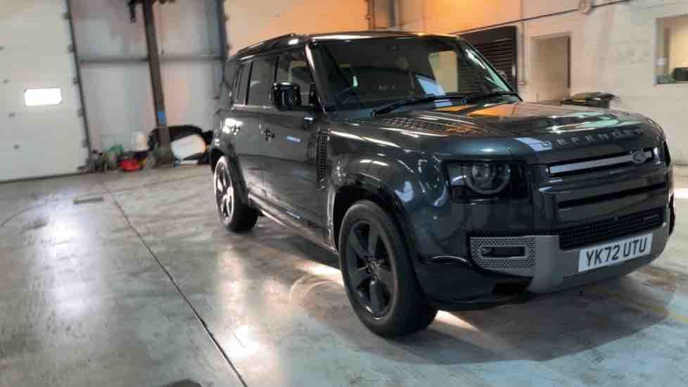 More views of Land Rover Defender 110