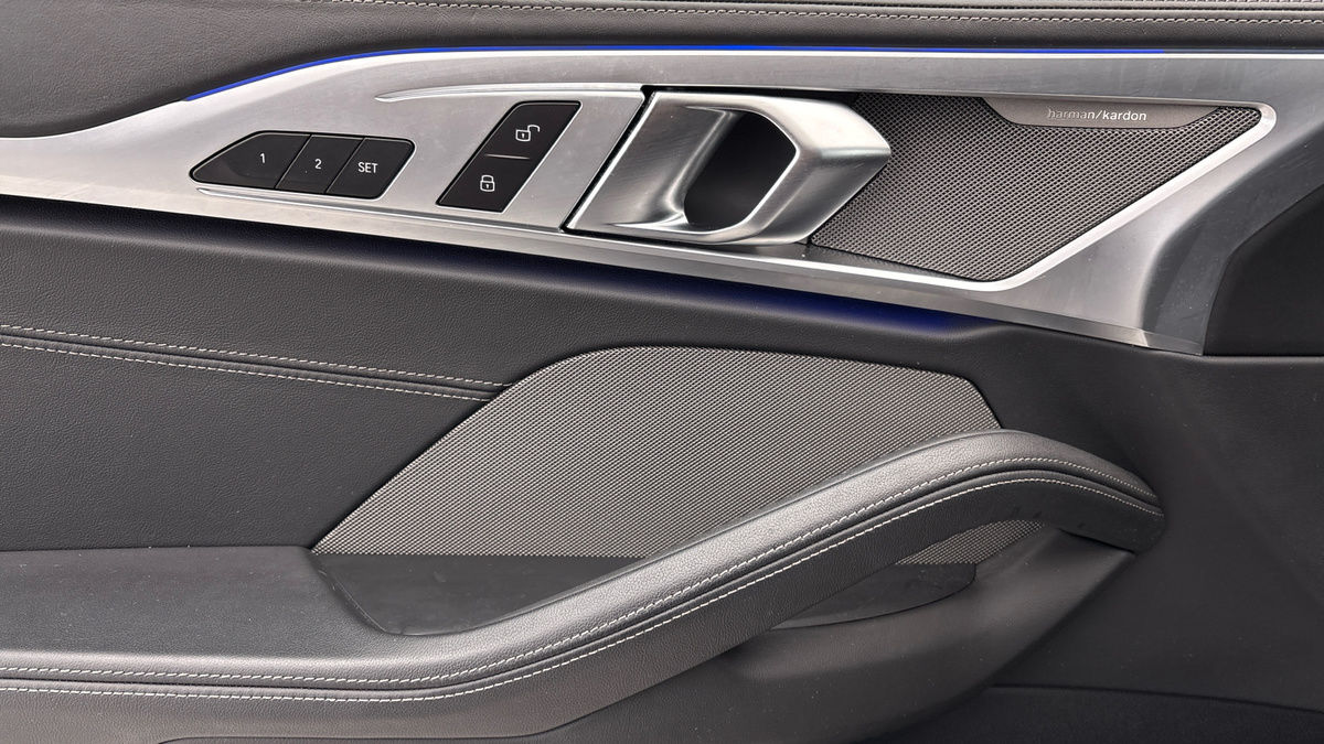 BMW 8 Series Image 19