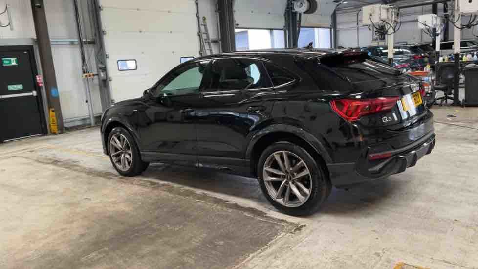 More views of Audi Q3