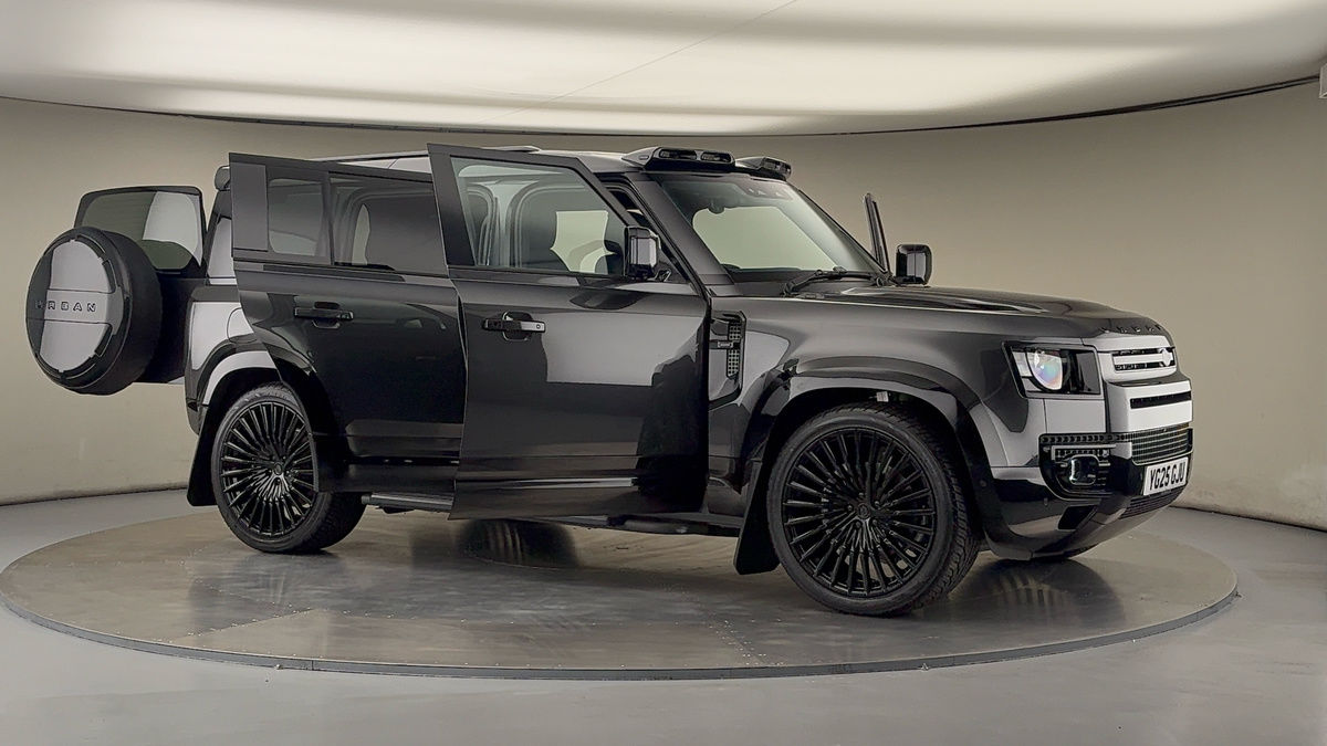 More views of Land Rover Defender 110