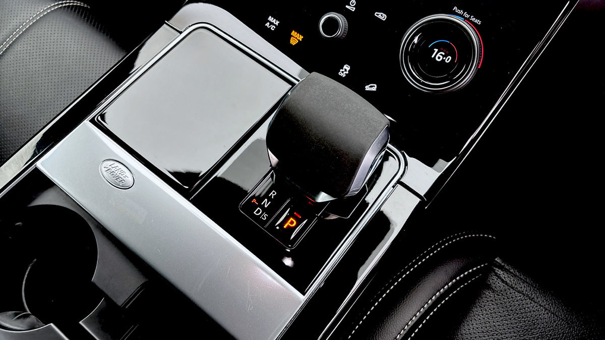 Land Rover Range Rover Velar Image 6