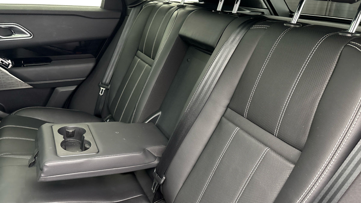 Land Rover Range Rover Velar Image 9