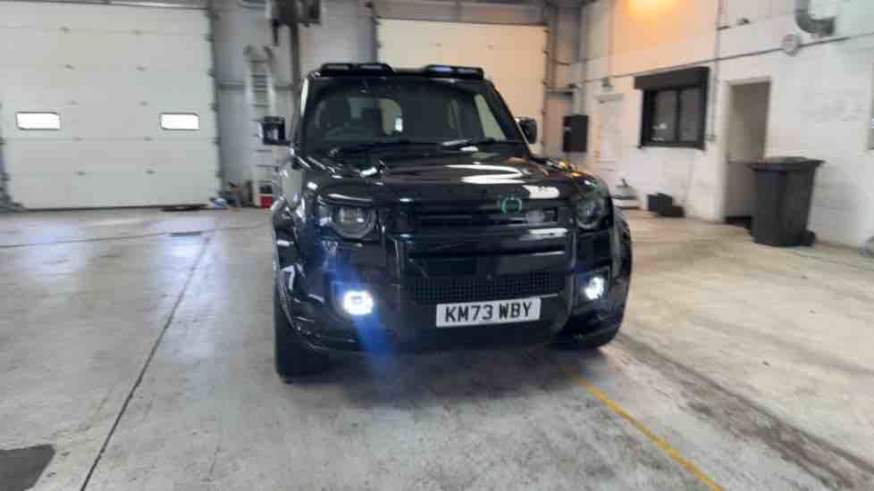 More views of Land Rover Defender 110
