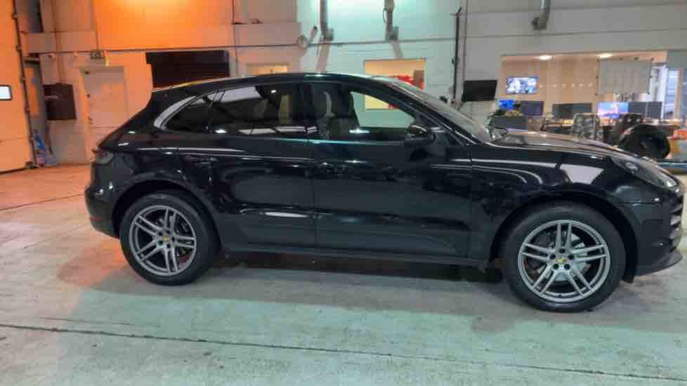More views of Porsche Macan