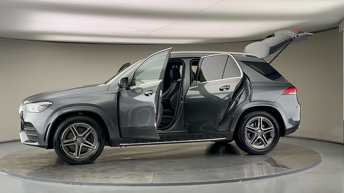 More views of Mercedes-Benz GLE