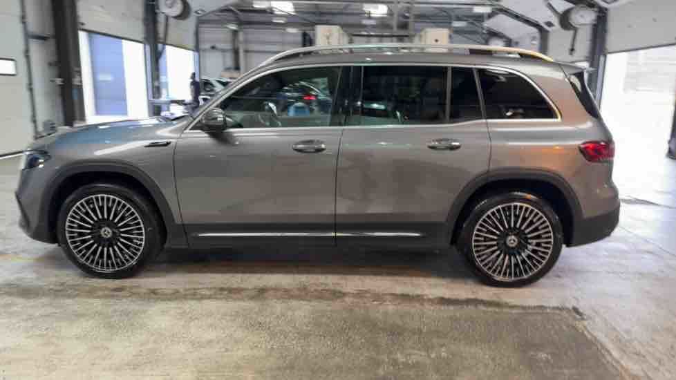 More views of Mercedes-Benz EQB