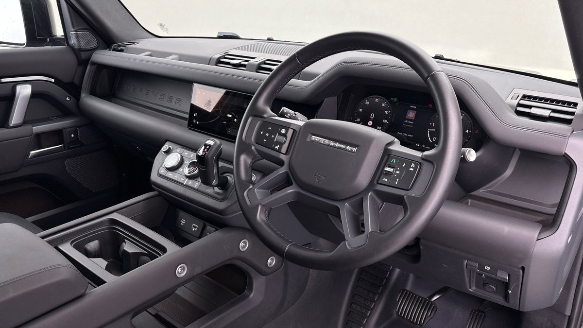 Land Rover Defender 110 Urban Image 9