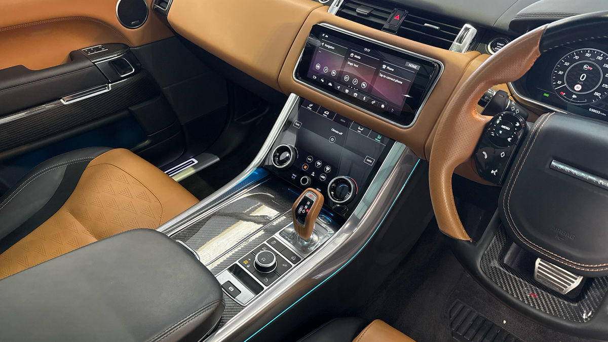 Land Rover Range Rover Sport Image 18