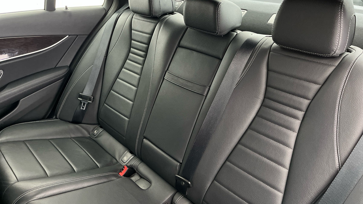 Mercedes-Benz E Class Image 8