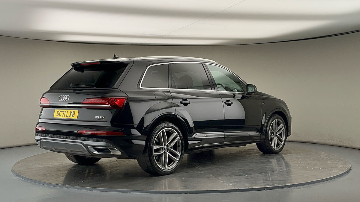 Audi Q7 Image 21