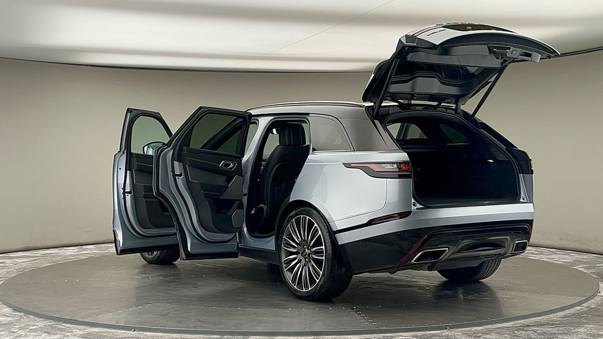 Land Rover Range Rover Velar Image 23