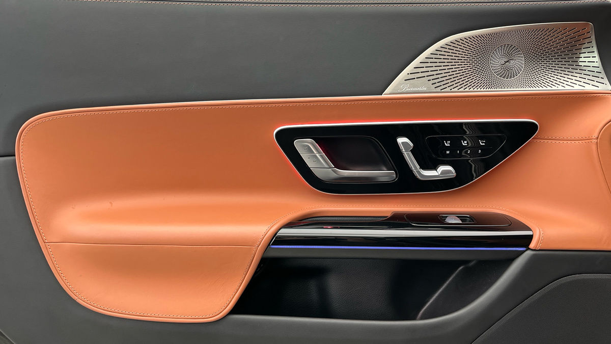 Mercedes-Benz SL Image 19