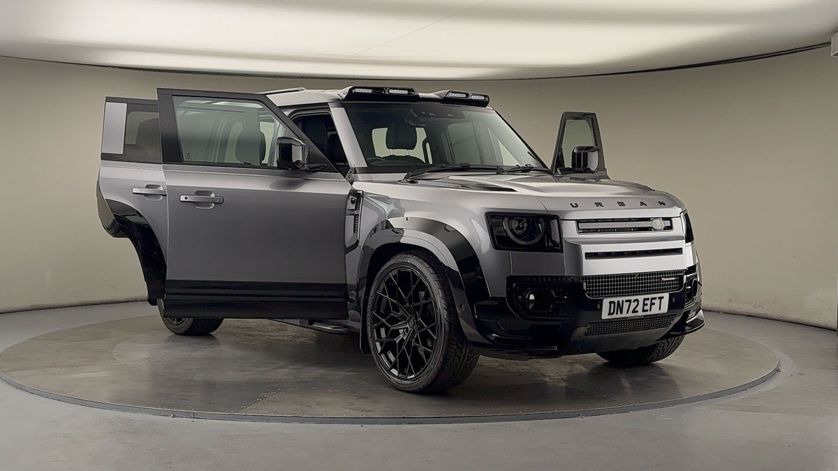 More views of Land Rover Defender 110