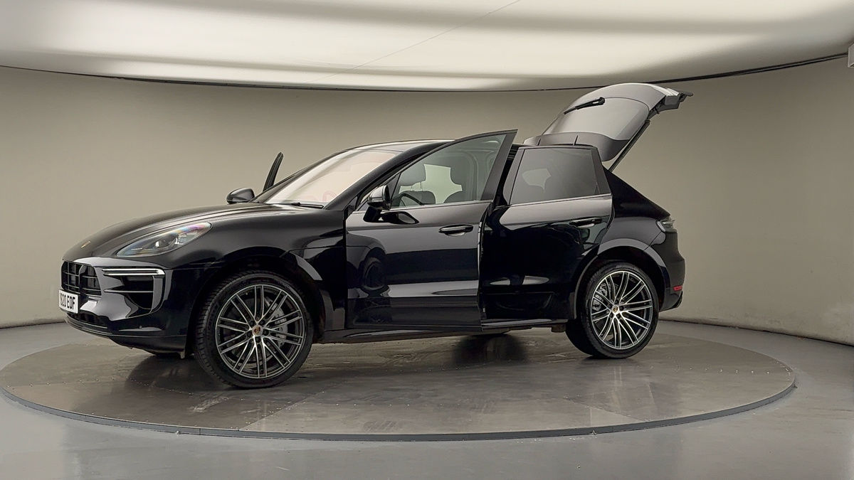 More views of Porsche Macan