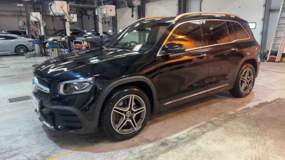 More views of Mercedes-Benz GLB