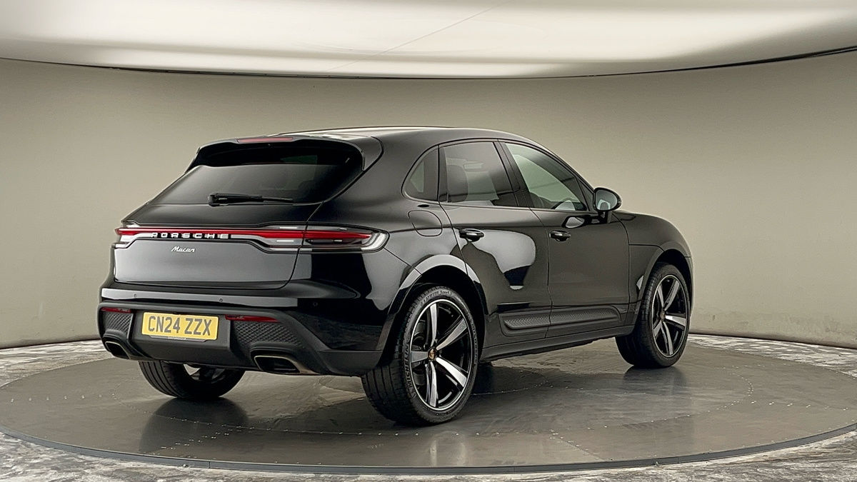 More views of Porsche Macan