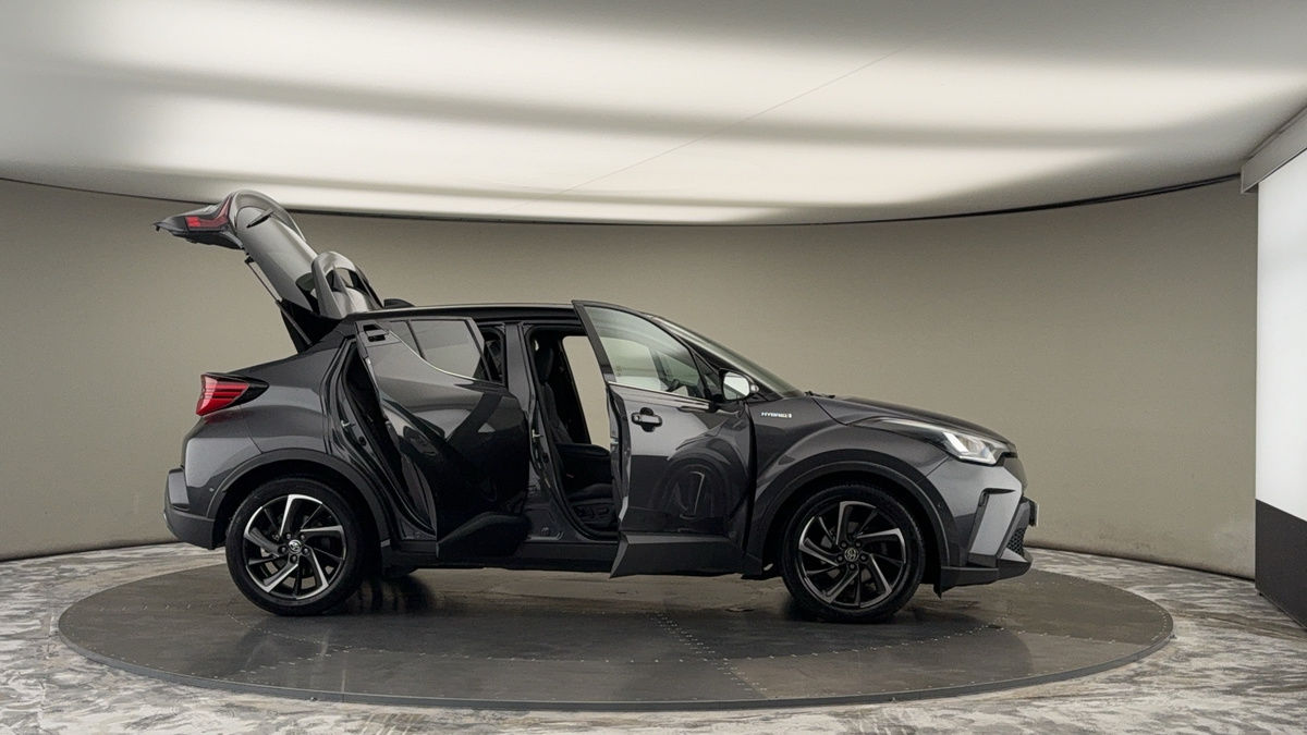 More views of Toyota C-HR