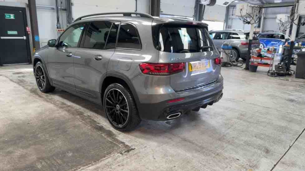 More views of Mercedes-Benz GLB