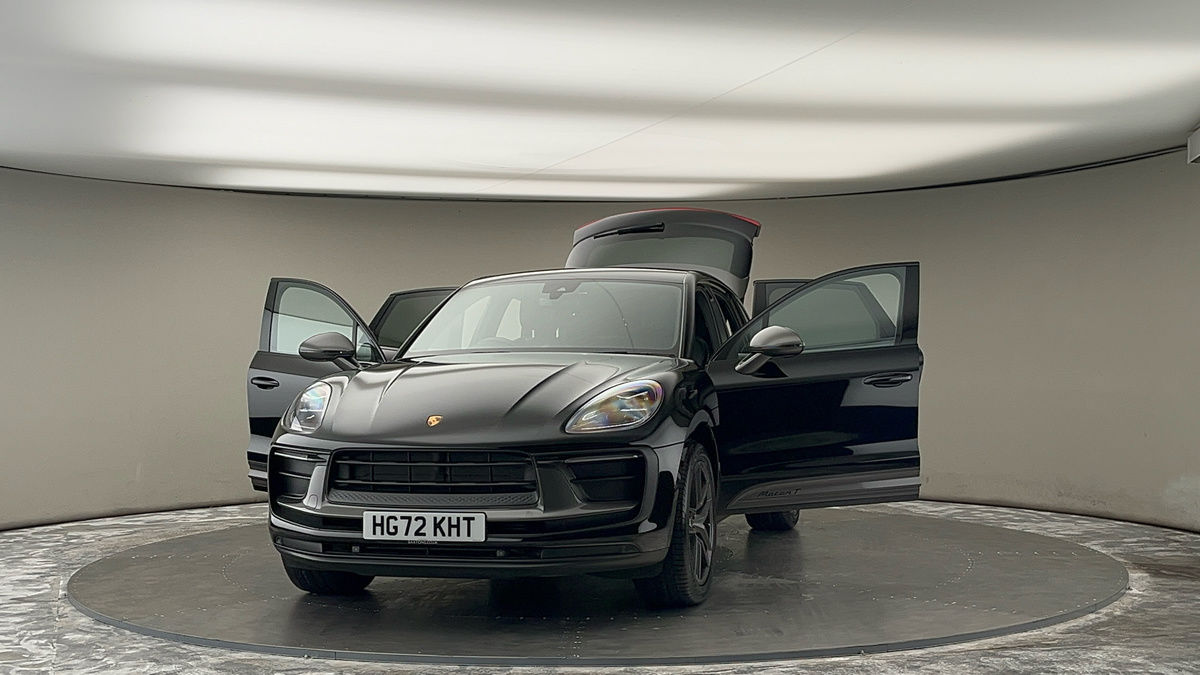 More views of Porsche Macan
