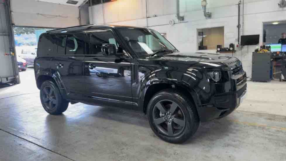 More views of Land Rover Defender 110