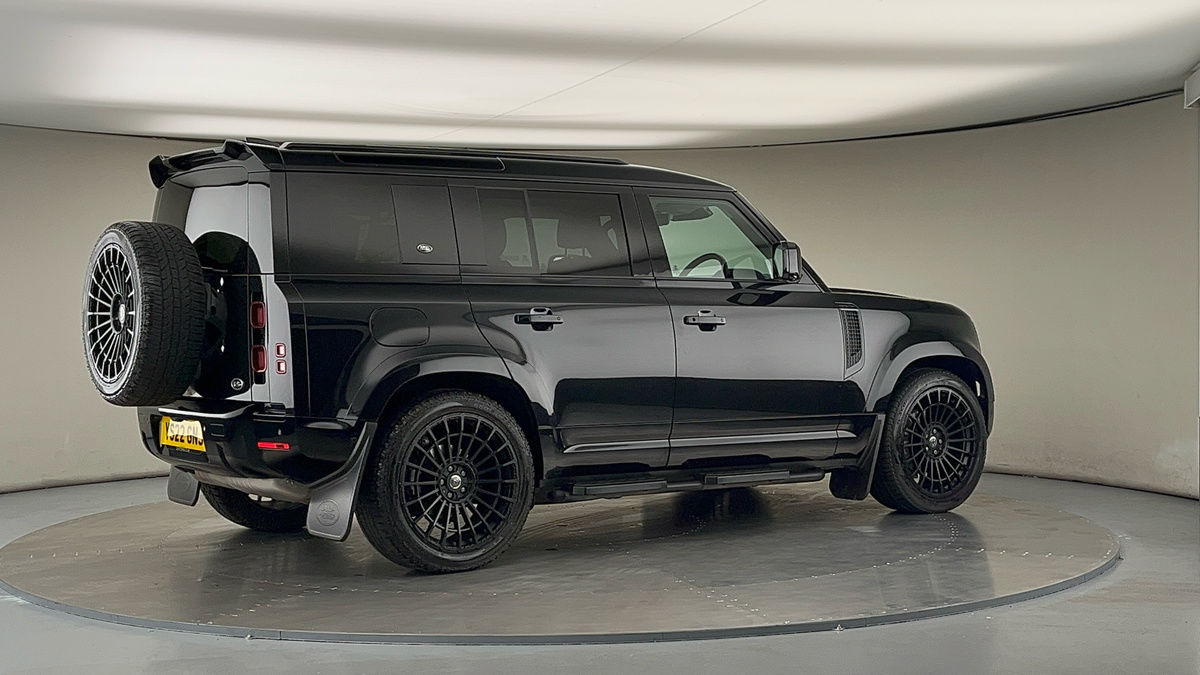 More views of Land Rover Defender 110