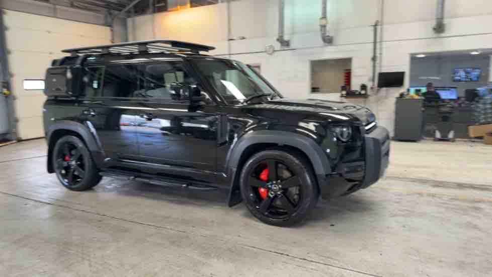 More views of Land Rover Defender 110