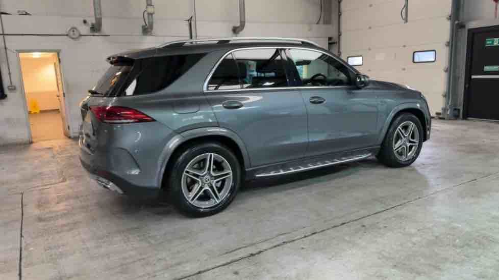 More views of Mercedes-Benz GLE