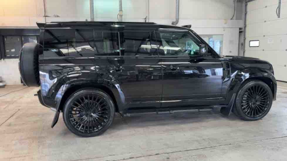 More views of Land Rover Defender 110