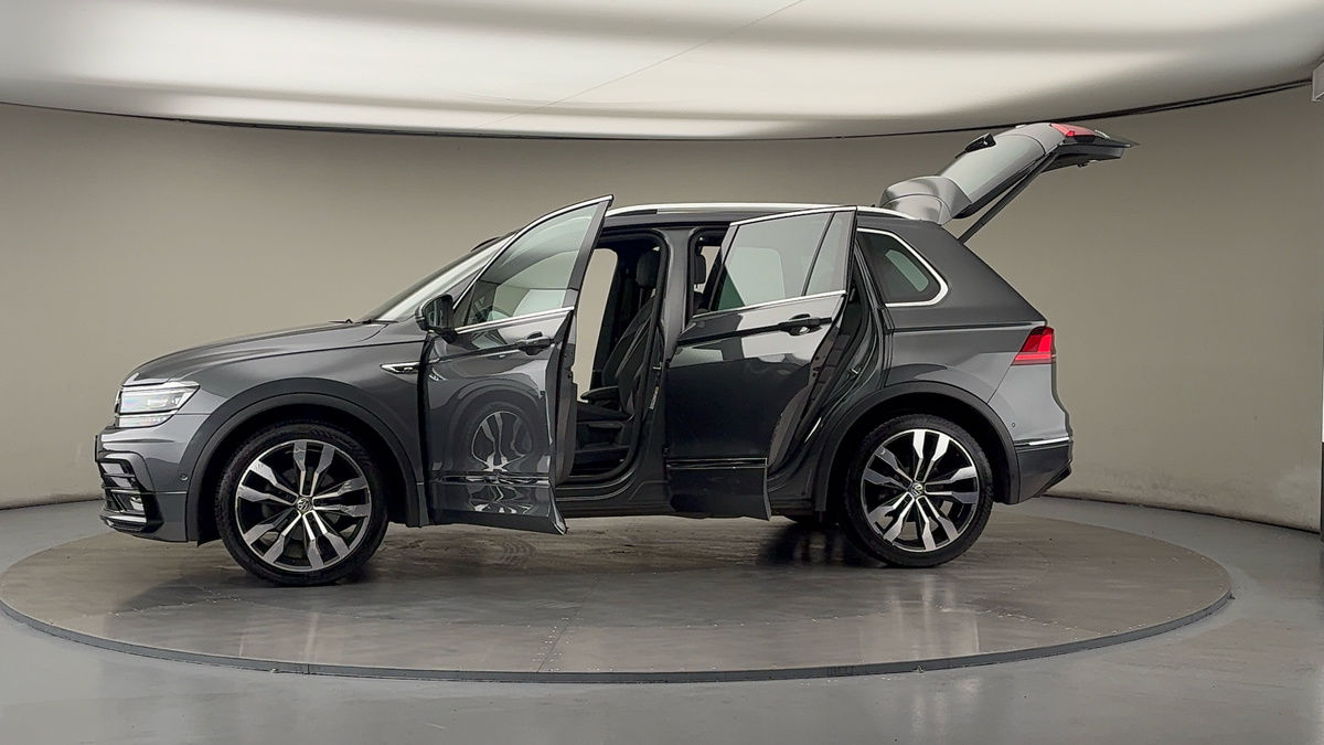 More views of Volkswagen Tiguan